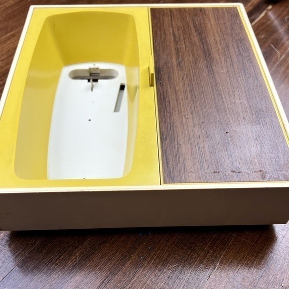 MCM Vintage Sears Roebuck Wall Mount / 2 Blades / Cord NO Mixer Harvest Yellow - Picture 12 of 13